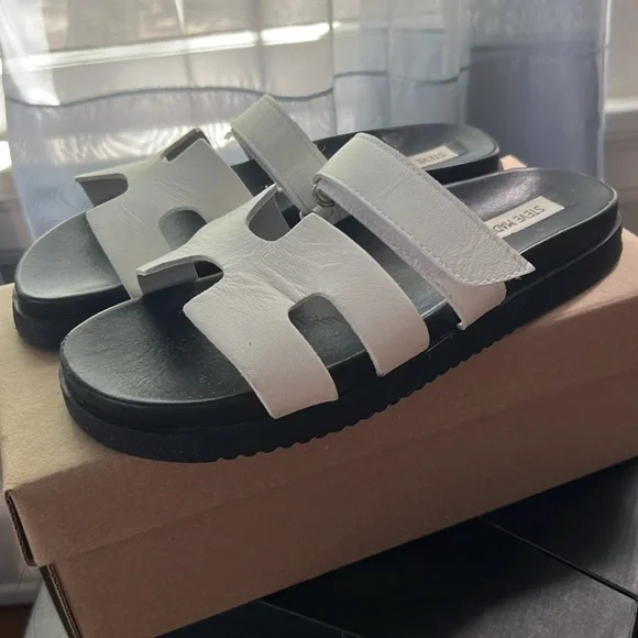 Women’s Steve Madden Mayven Slide Sandals size 8.5 🐝 - Picture 2 of 4